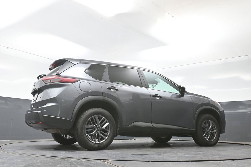 Used 2024 Nissan Rogue S AWD/4WD image 48