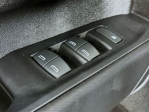 Used 2023 Chevrolet Silverado 2500 W/T image 29