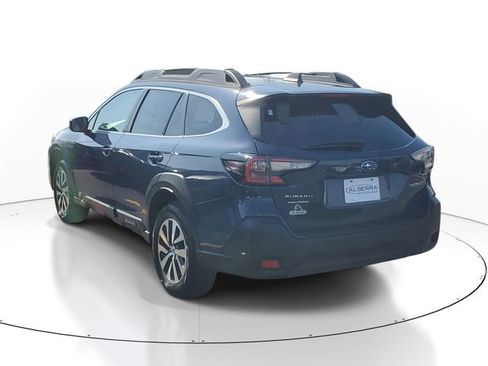 Certified 2025 Subaru Outback Premium w/ Popular Package #1A AWD/4WD image 3