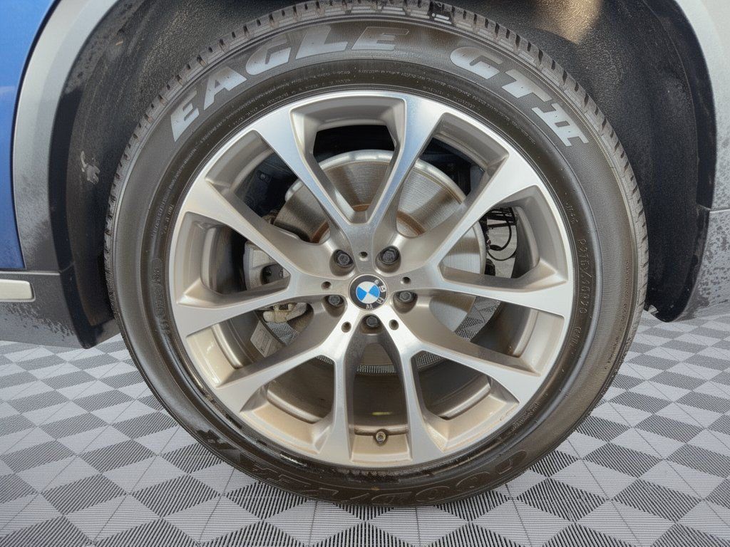 Used 2019 BMW X5 xDrive40i w/ Convenience Package AWD/4WD image 10