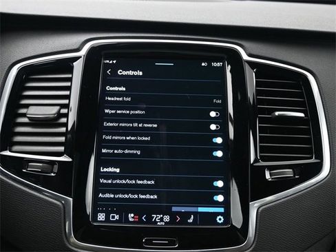 Used 2023 Volvo XC90 T8 Plus image 16