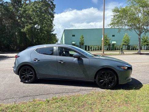 Used 2022 MAZDA MAZDA3 s FWD image 2