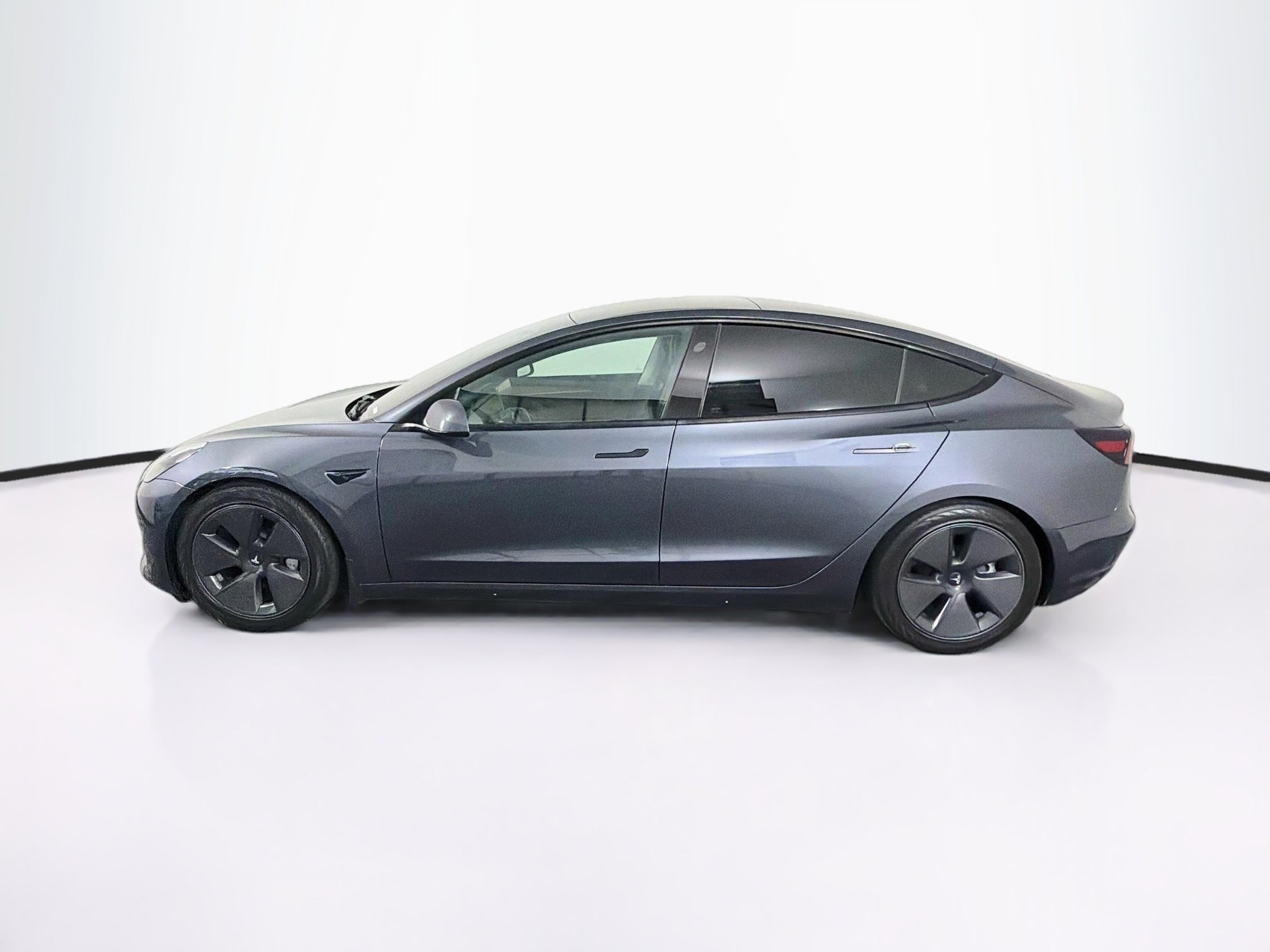 Used 2023 Tesla Model 3 Standard Range RWD image 4