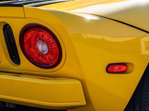 Used 2006 Ford GT image 40