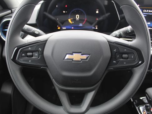 New 2026 Chevrolet Trax LT image 11