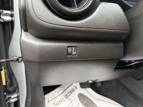 Used 2024 Chevrolet Colorado W/T RWD image 17