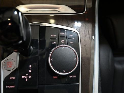 Used 2022 BMW X5 xDrive40i w/ Parking Assistance Package image 28