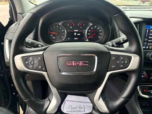 Used 2024 GMC Terrain SLT AWD/4WD image 18