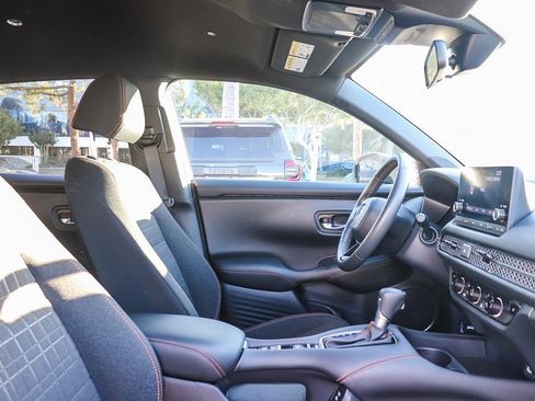 Used 2024 Honda HR-V Sport image 17