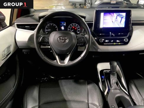 Used 2025 Toyota Corolla SE image 5