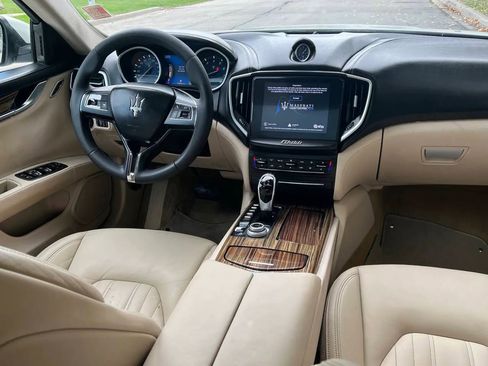 Used 2018 Maserati Ghibli S image 8