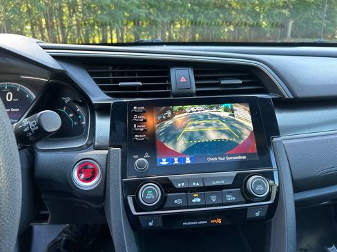 Used 2019 Honda Civic EX image 18