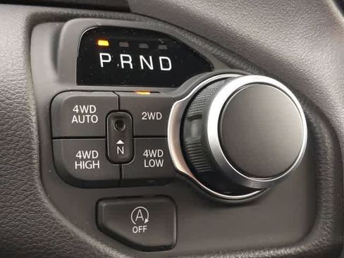 Used 2025 RAM 1500 Big Horn AWD/4WD image 32