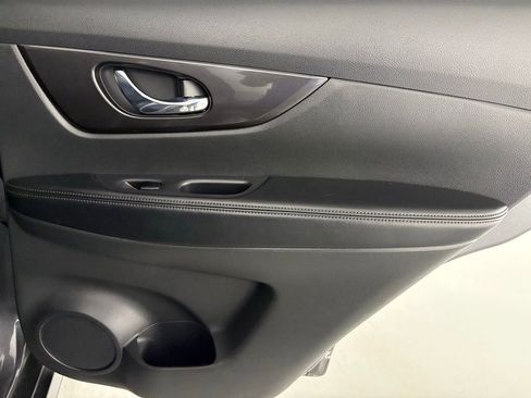 Used 2018 Nissan Rogue SV w/ Sun & Sound Touring Package FWD image 45