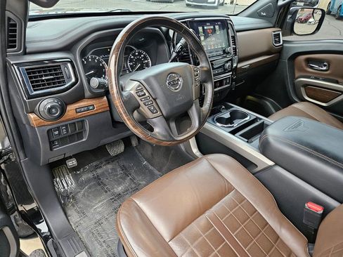 Used 2020 Nissan Titan Platinum Reserve w/ Moonroof Package image 2