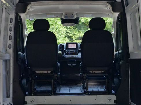 Used 2024 RAM ProMaster 2500 FWD image 24