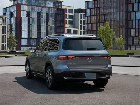 New 2025 Mercedes-Benz EQB 250+ image 27