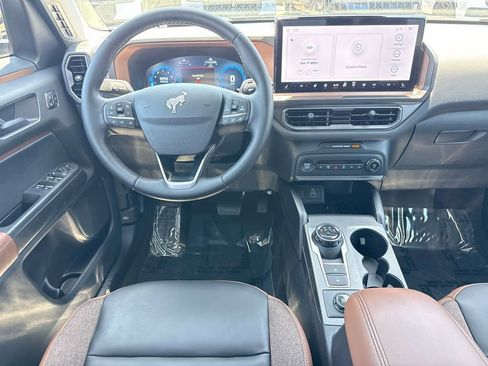 Used 2025 Ford Bronco Sport Outer Banks AWD/4WD image 15