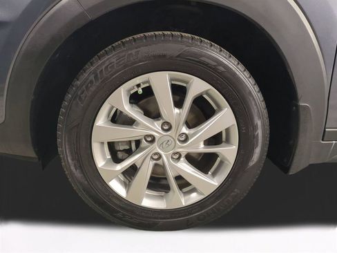 Used 2019 Hyundai Tucson Value FWD image 11