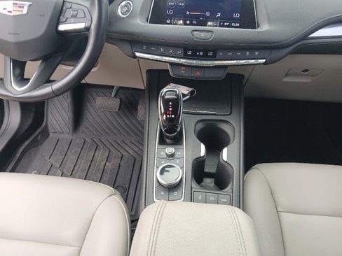 Used 2023 Cadillac XT4 Luxury FWD image 16