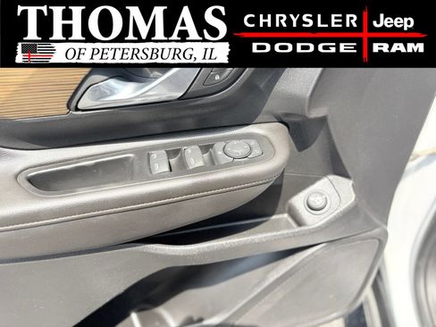 Used 2020 GMC Terrain SLE w/ Driver Convenience Package AWD/4WD image 15