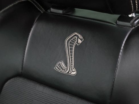 Used 2021 Ford Mustang Shelby GT500 w/ Technology Package RWD image 19