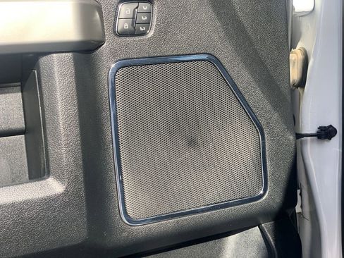 Used 2021 Ford F250 Lariat w/ Lariat Value Package AWD/4WD image 23