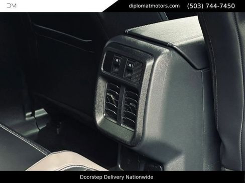 Used 2025 Ford Bronco Outer Banks AWD/4WD image 22