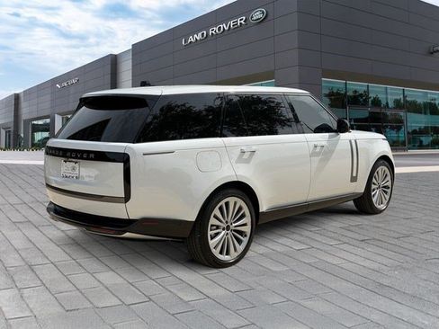 New 2026 Land Rover Range Rover Long Wheelbase SE AWD/4WD image 5