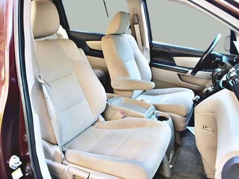 Used 2011 Honda Odyssey EX image 29