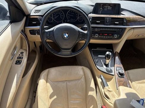 Used 2014 BMW 320i xDrive Sedan AWD/4WD image 5