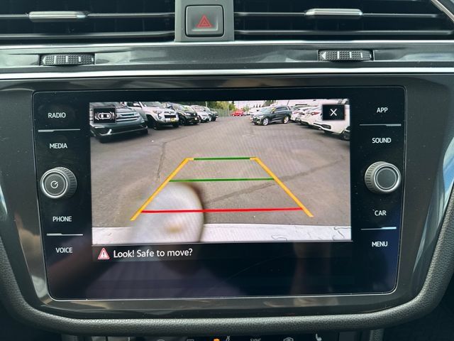Used 2022 Volkswagen Tiguan SE AWD/4WD image 17