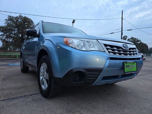 Used 2011 Subaru Forester 2.5X w/ Popular Equipment Group 1A image 3