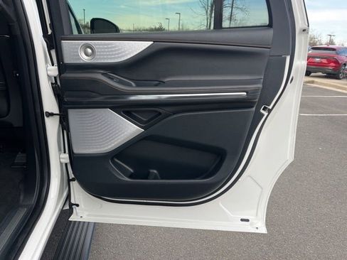Used 2025 Lincoln Navigator L Black Label image 27