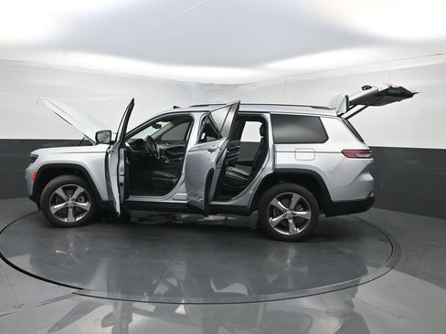 Used 2021 Jeep Grand Cherokee L Limited RWD image 42