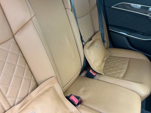 Used 2024 Audi S8 image 32