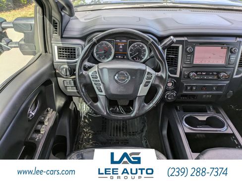 Used 2019 Nissan Titan SV w/ SV Convenience Package AWD/4WD image 13
