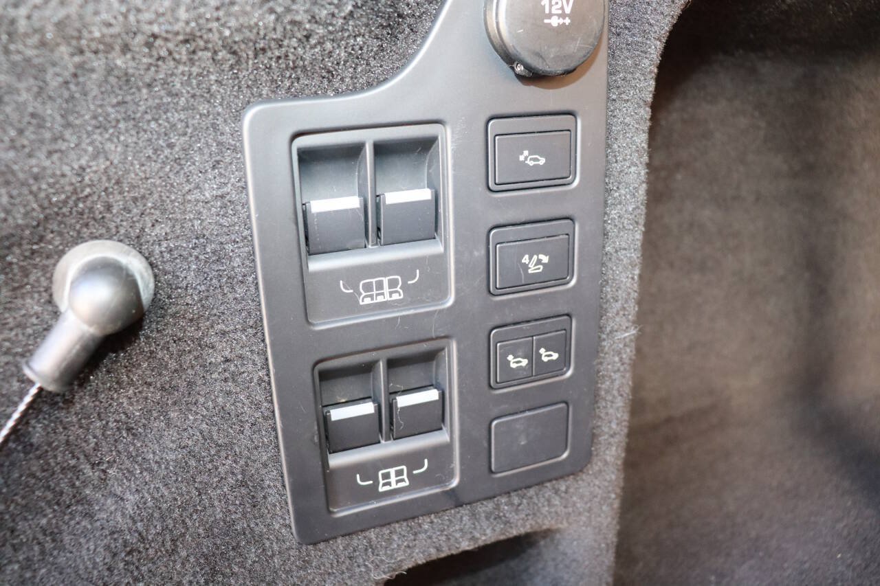Used 2018 Land Rover Discovery HSE AWD/4WD image 56
