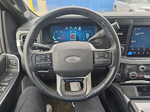 Used 2025 Ford F250 Platinum image 16