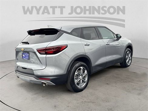 Used 2024 Chevrolet Blazer LT image 5