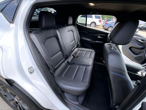 Used 2025 Buick Envista Sport Touring FWD image 25