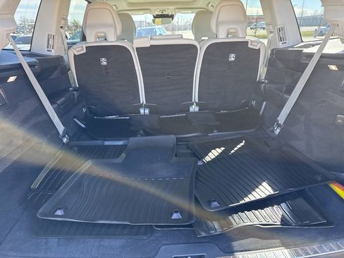 Used 2019 Volvo XC90 T6 Momentum w/ Advanced Package image 9