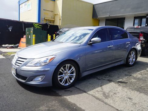 Used 2014 Hyundai Genesis 3.8 w/ Technology Package 03 RWD image 4