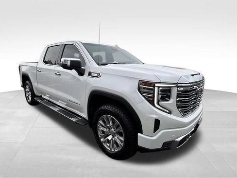 Used 2023 GMC Sierra 1500 Denali AWD/4WD image 11