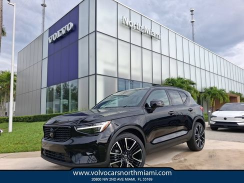 New 2026 Volvo XC40 B5 Ultra w/ Protection Package Premier AWD/4WD image 1