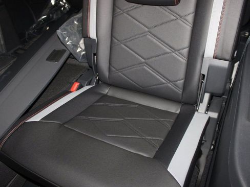 New 2026 Volkswagen Atlas Peak Edition image 30