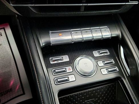 Used 2024 Lincoln Nautilus Premier w/ Equipment Group 102A image 18