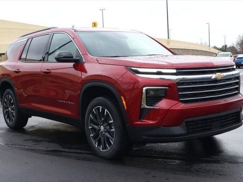 New 2026 Chevrolet Traverse LT w/ Sun and Wheel Package image 10