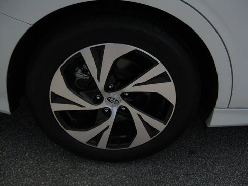 Used 2024 Subaru Legacy Premium AWD/4WD image 9