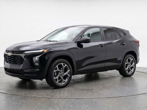Used 2025 Chevrolet Trax LT w/ LT Convenience Package FWD image 3